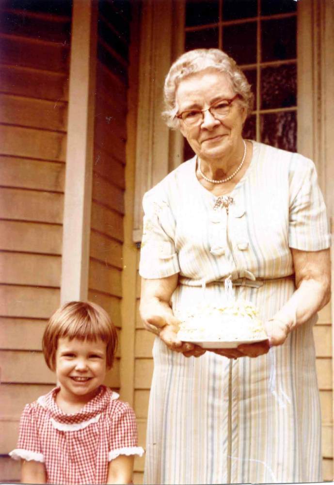 smSara & Gertrude.jpg